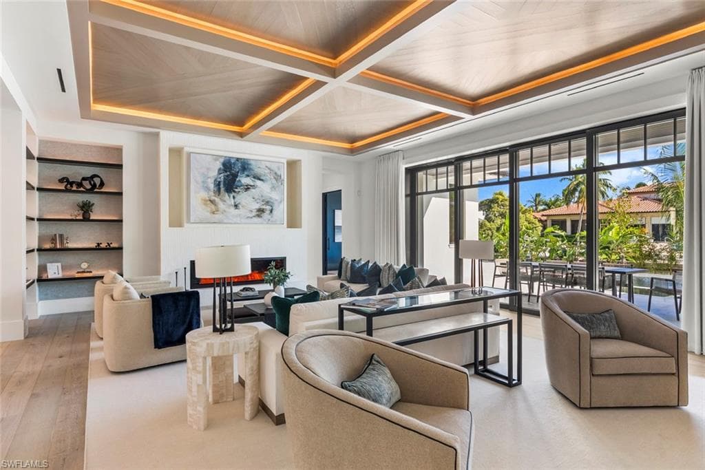 2231 Forrest LN, NAPLES FL 34102-3