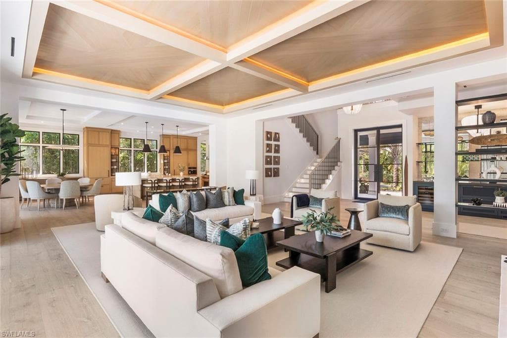 2231 Forrest LN, NAPLES FL 34102-7