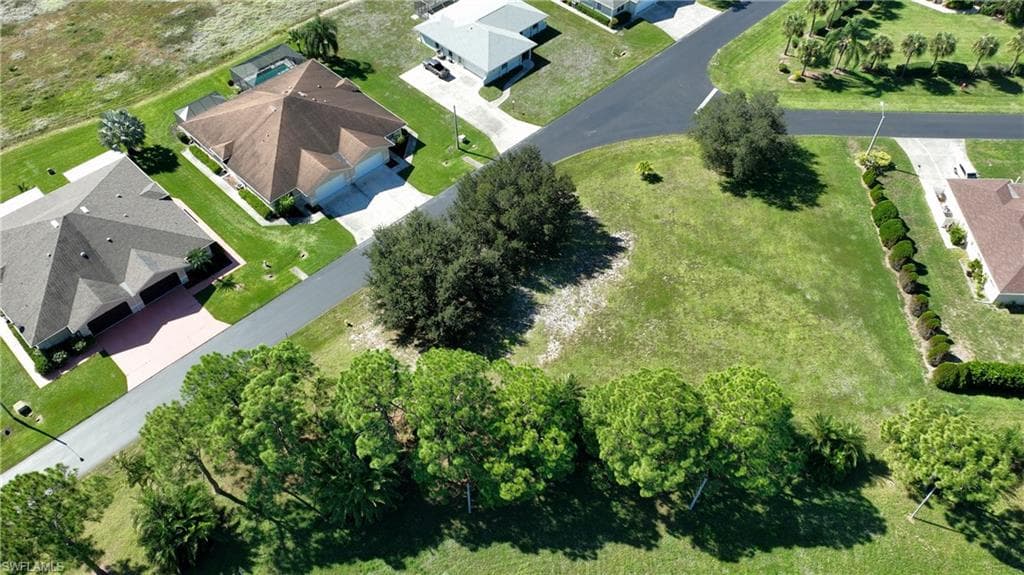 20083/085 Petrucka CIR N, LEHIGH ACRES FL 33936-1