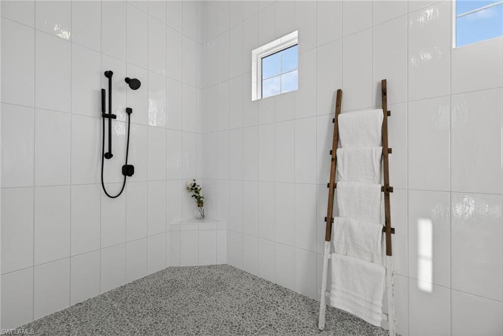 15428 Turin DR, NAPLES FL 34114-26