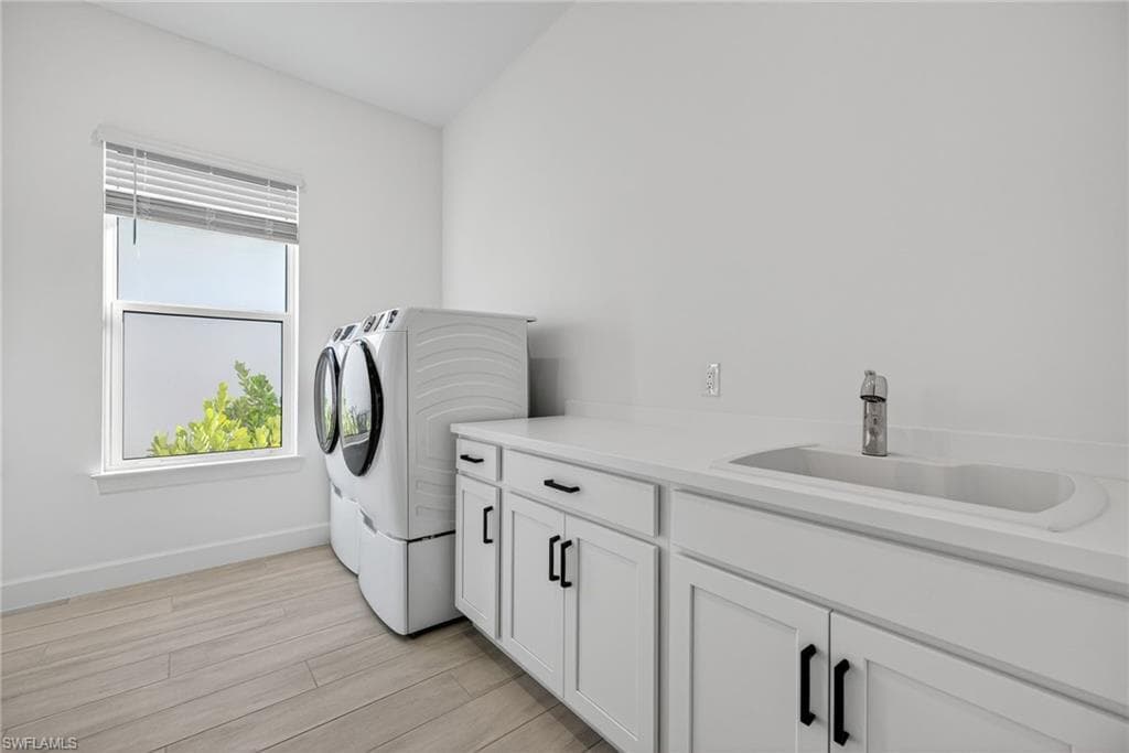 15428 Turin DR, NAPLES FL 34114-42