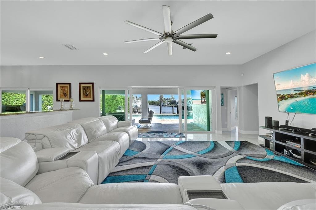 6448 Griffin BLVD, FORT MYERS FL 33908-8