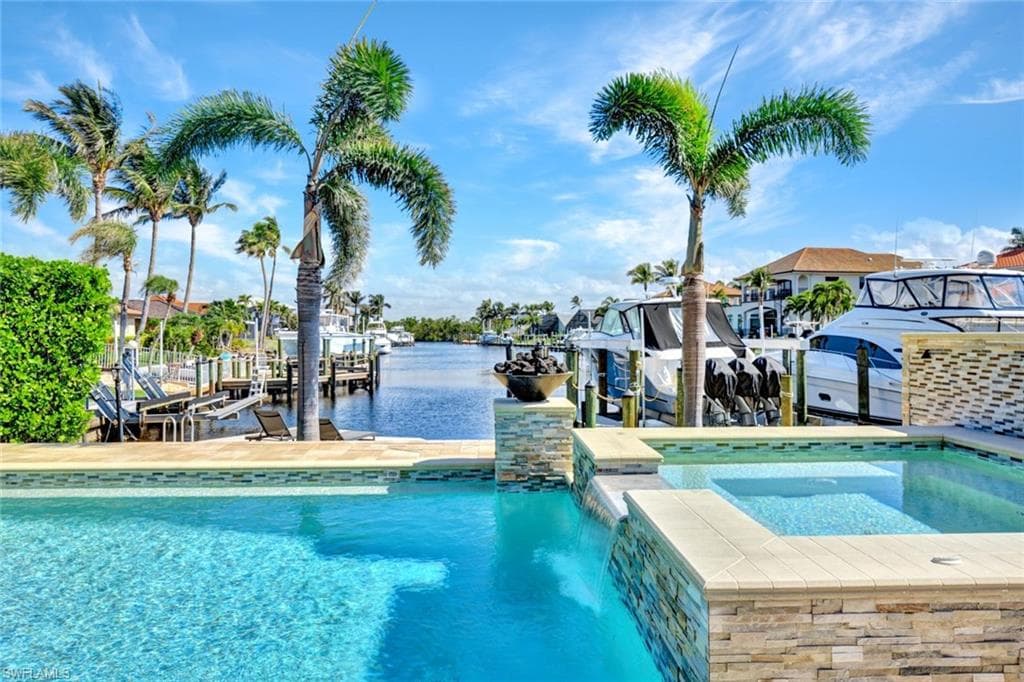 6448 Griffin BLVD, FORT MYERS FL 33908-36