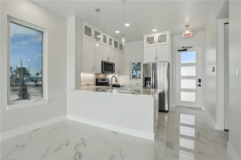 855 Lagoon ST # 4, FORT MYERS BEACH FL 33931-26