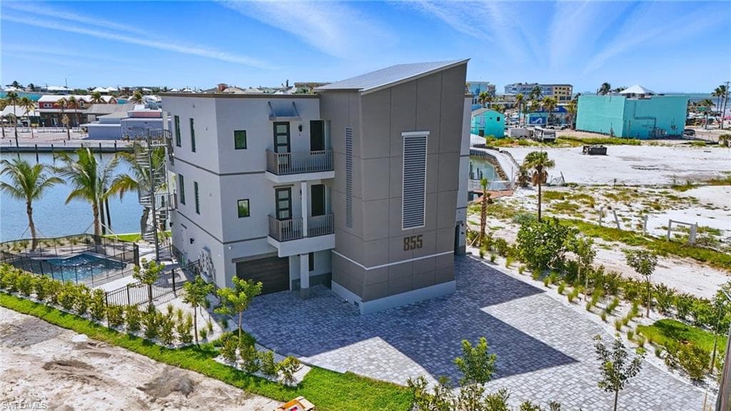 855 Lagoon ST # 4, FORT MYERS BEACH FL 33931-1