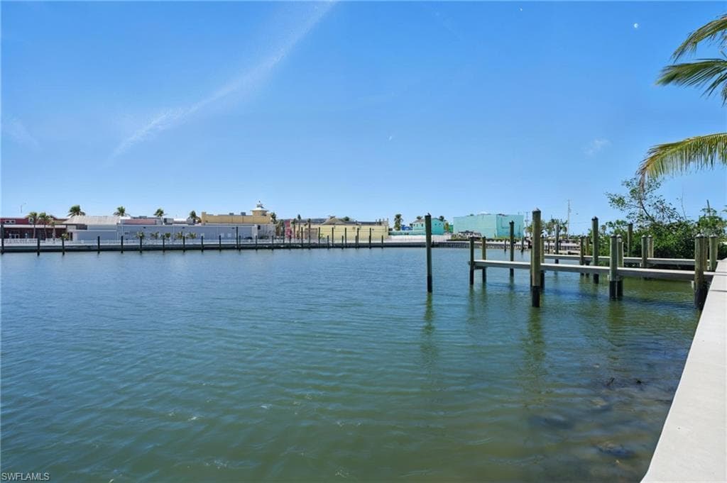 855 Lagoon ST # 4, FORT MYERS BEACH FL 33931-12