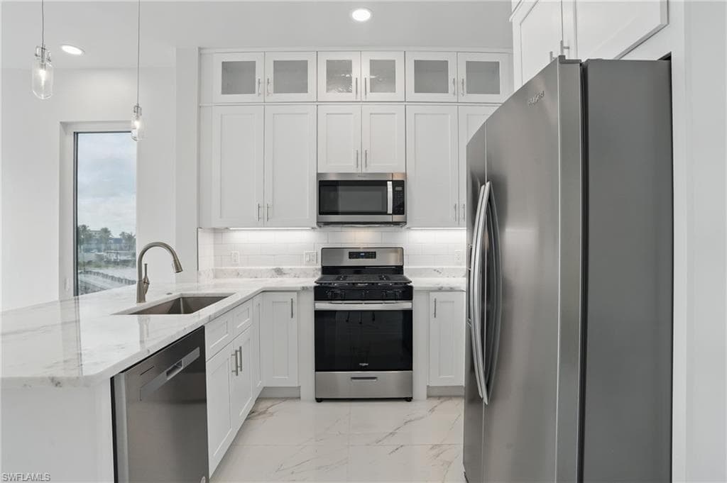 855 Lagoon ST # 4, FORT MYERS BEACH FL 33931-27