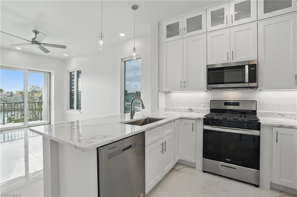 855 Lagoon ST # 4, FORT MYERS BEACH FL 33931-29