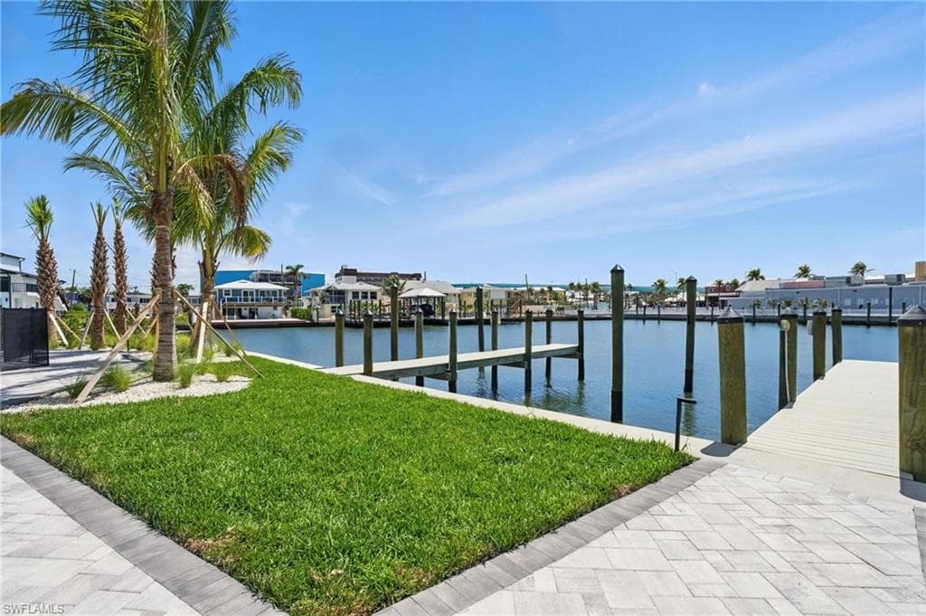 855 Lagoon ST # 4, FORT MYERS BEACH FL 33931-9