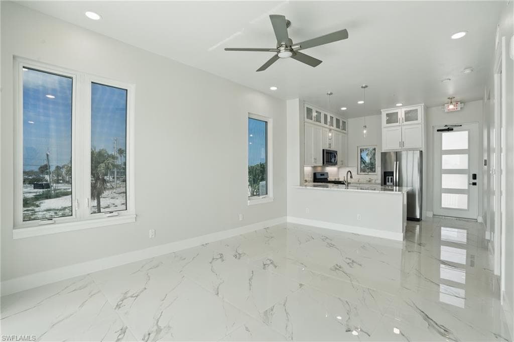 855 Lagoon ST # 4, FORT MYERS BEACH FL 33931-17