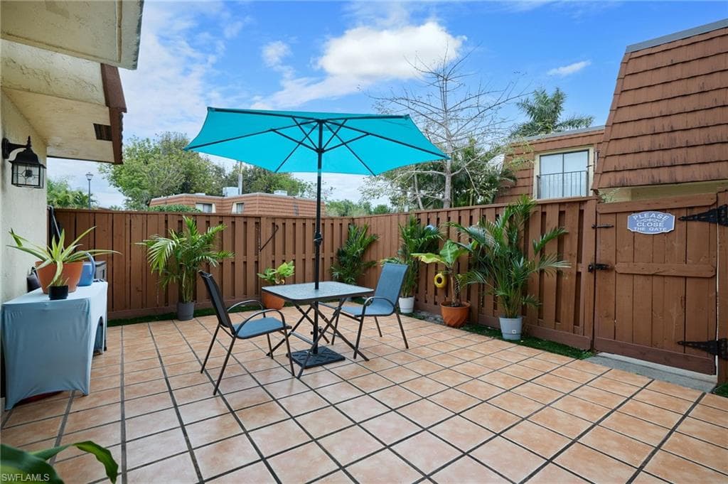 5247 Cedarbend DR # 2, FORT MYERS FL 33919-1