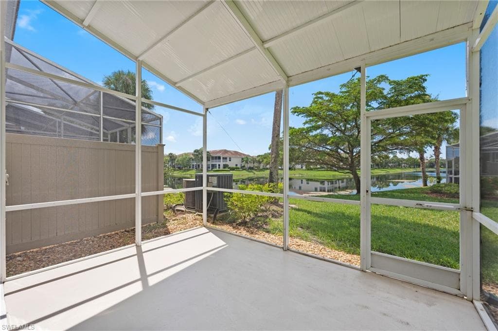 1084 Hampton CIR # 49, NAPLES FL 34105-16