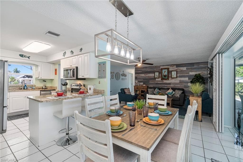 11 2nd ST, BONITA SPRINGS FL 34134-3