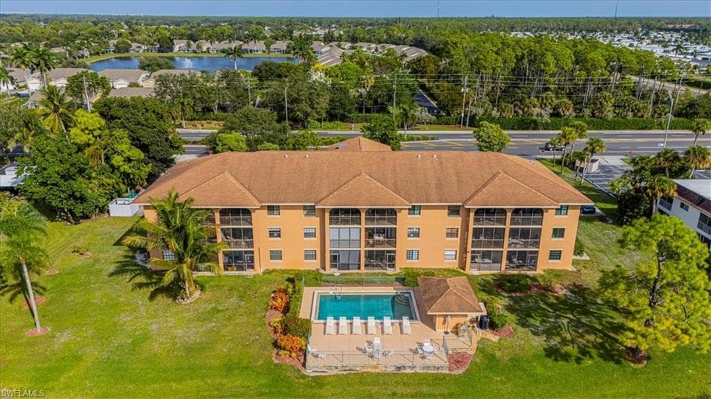 5535 Rattlesnake Hammock RD # 302, NAPLES FL 34113-1