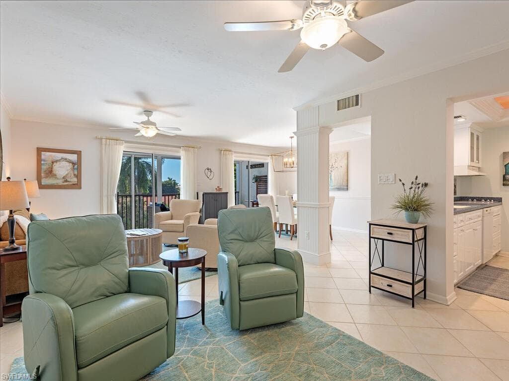 555 Park Shore DR B411-4