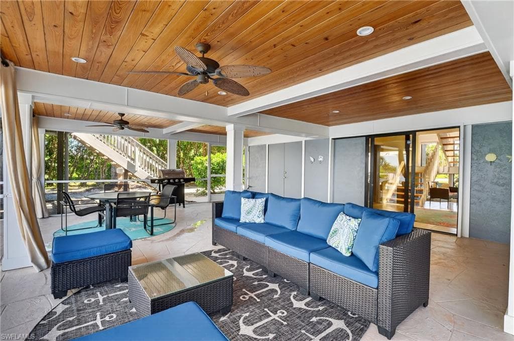 1433 Sanderling CIR, SANIBEL FL 33957-10