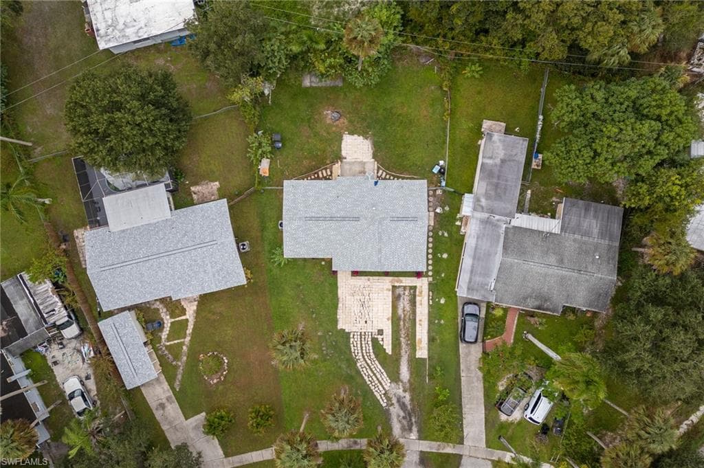 225 Avacado CT, FORT MYERS FL 33905-27