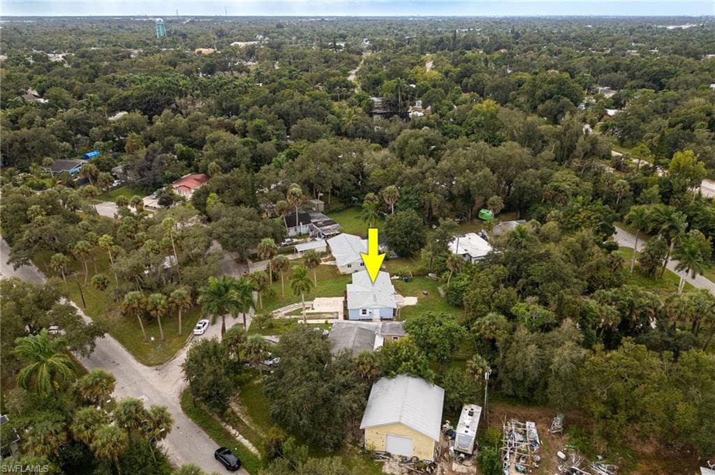 225 Avacado CT, FORT MYERS FL 33905-29