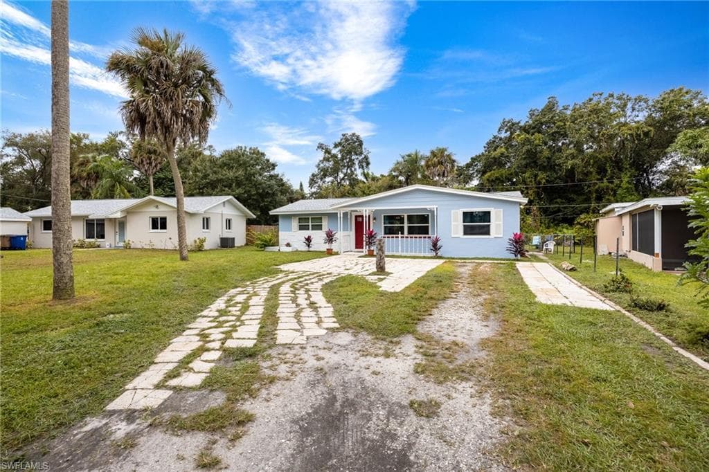 225 Avacado CT, FORT MYERS FL 33905-37