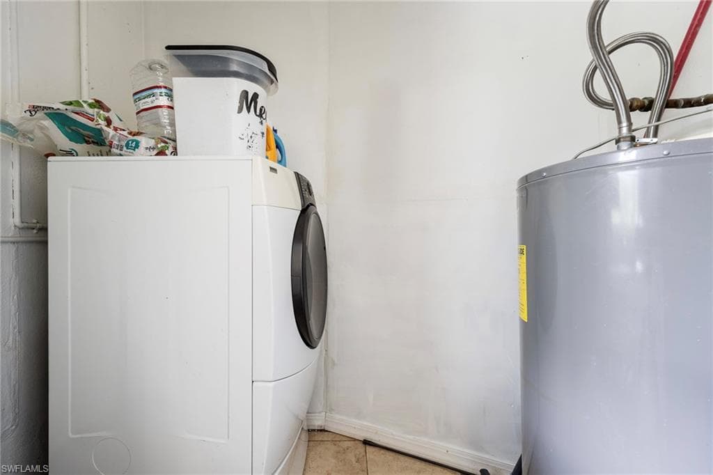 225 Avacado CT, FORT MYERS FL 33905-17