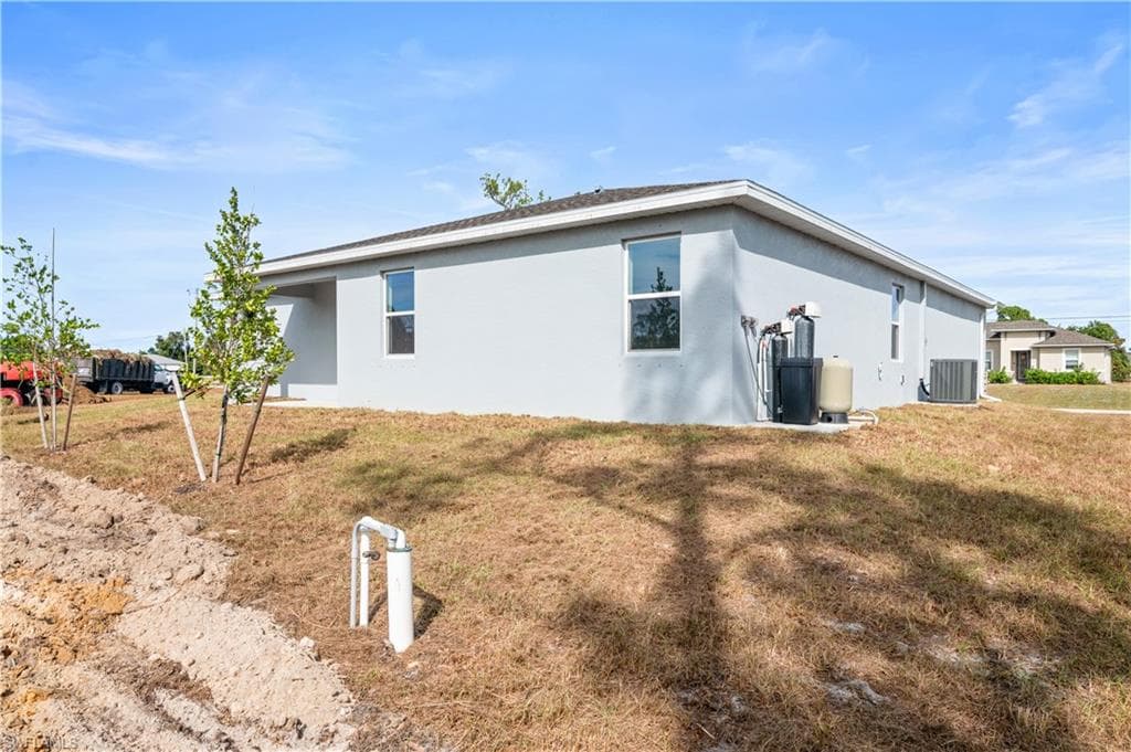 4010 NE 19th PL, CAPE CORAL FL 33909-21