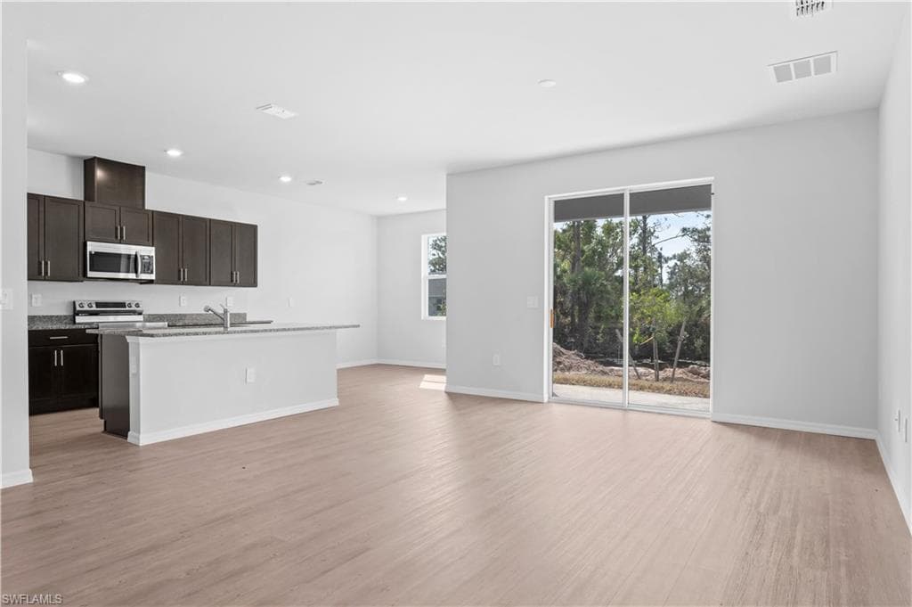 4010 NE 19th PL, CAPE CORAL FL 33909-2