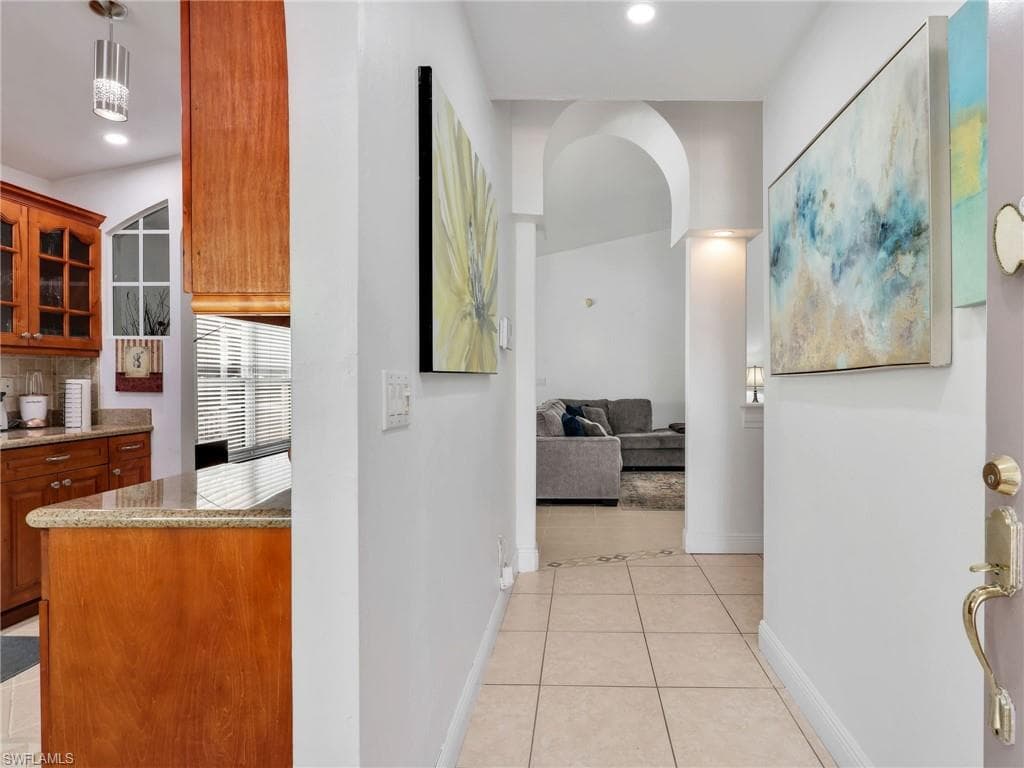 164 Sabal Lake DR, NAPLES FL 34104-5