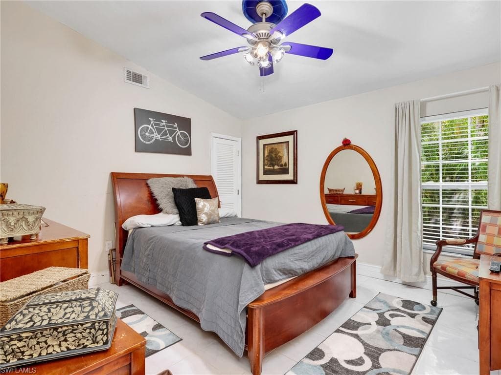 164 Sabal Lake DR, NAPLES FL 34104-18