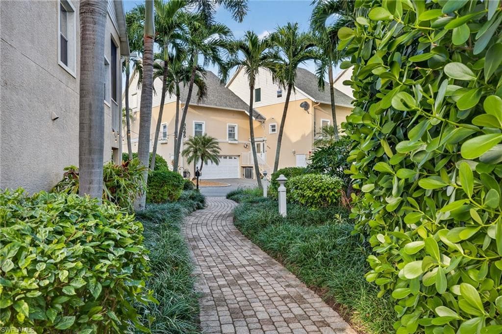 821 James ST, FORT MYERS FL 33916-35