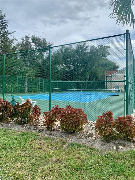 9640 Windsor Gardens LN # 201, FORT MYERS FL 33919-26