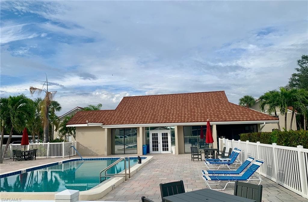 9640 Windsor Gardens LN # 201, FORT MYERS FL 33919-23