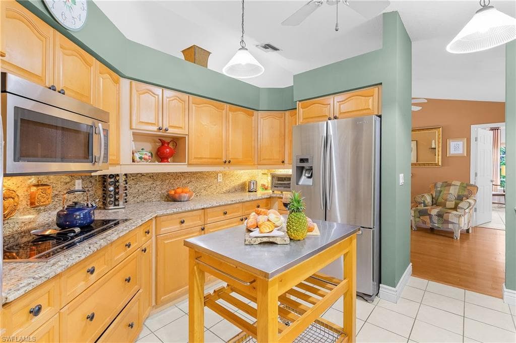 8549 S Lake CIR-11