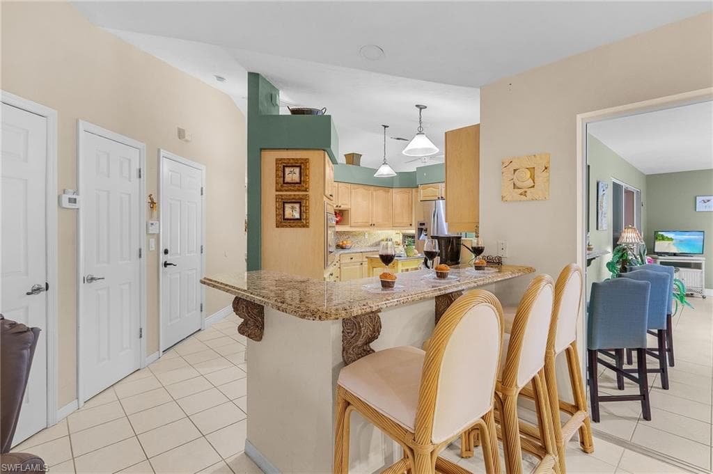 8549 S Lake CIR-40