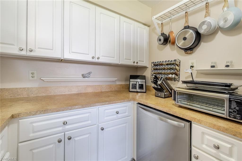 257 Briar CT, LEHIGH ACRES FL 33936-10