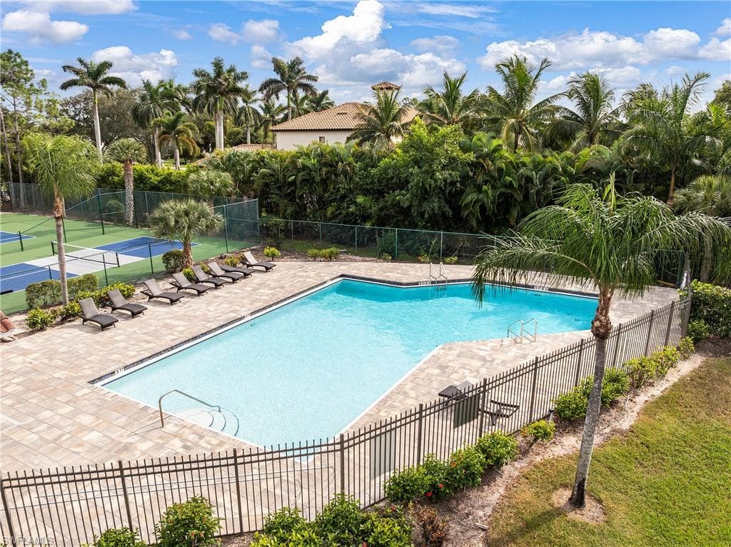 4112 Covey RUN # 2A, NAPLES FL 34109-29
