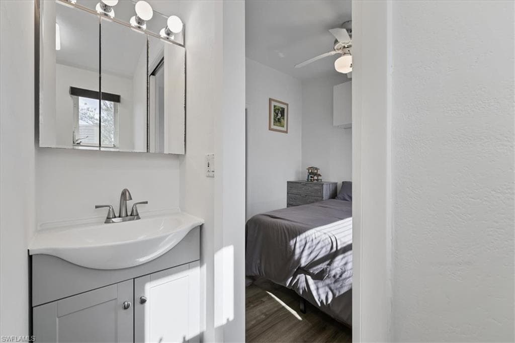 19681 Summerlin RD # 430, FORT MYERS FL 33908-15