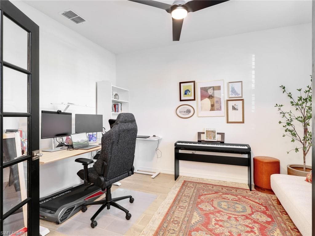 2270 Avocado LN, NAPLES FL 34120-16