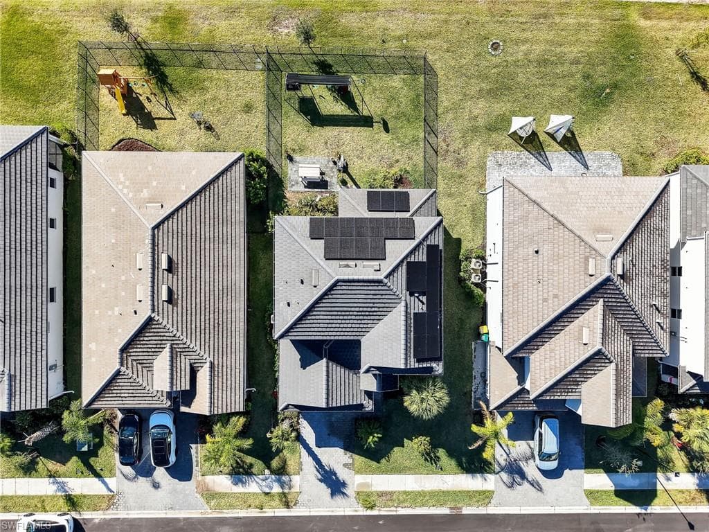 2270 Avocado LN, NAPLES FL 34120-2