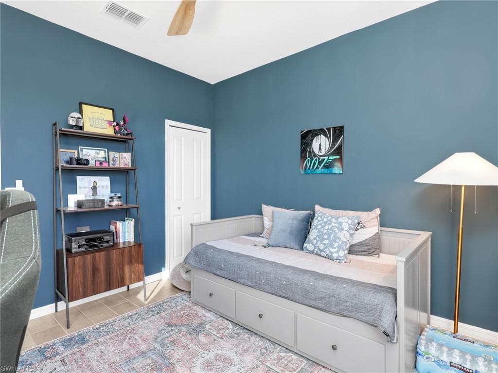 2270 Avocado LN, NAPLES FL 34120-18