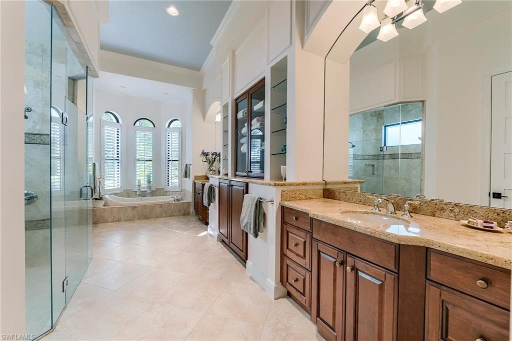 6891 Lakewood Isle DR, FORT MYERS FL 33908-9