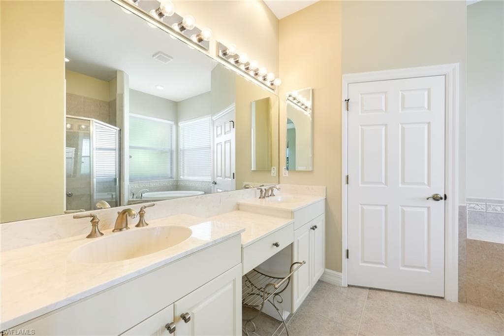 28251 L Burton Fletcher CT, BONITA SPRINGS FL 34135-13