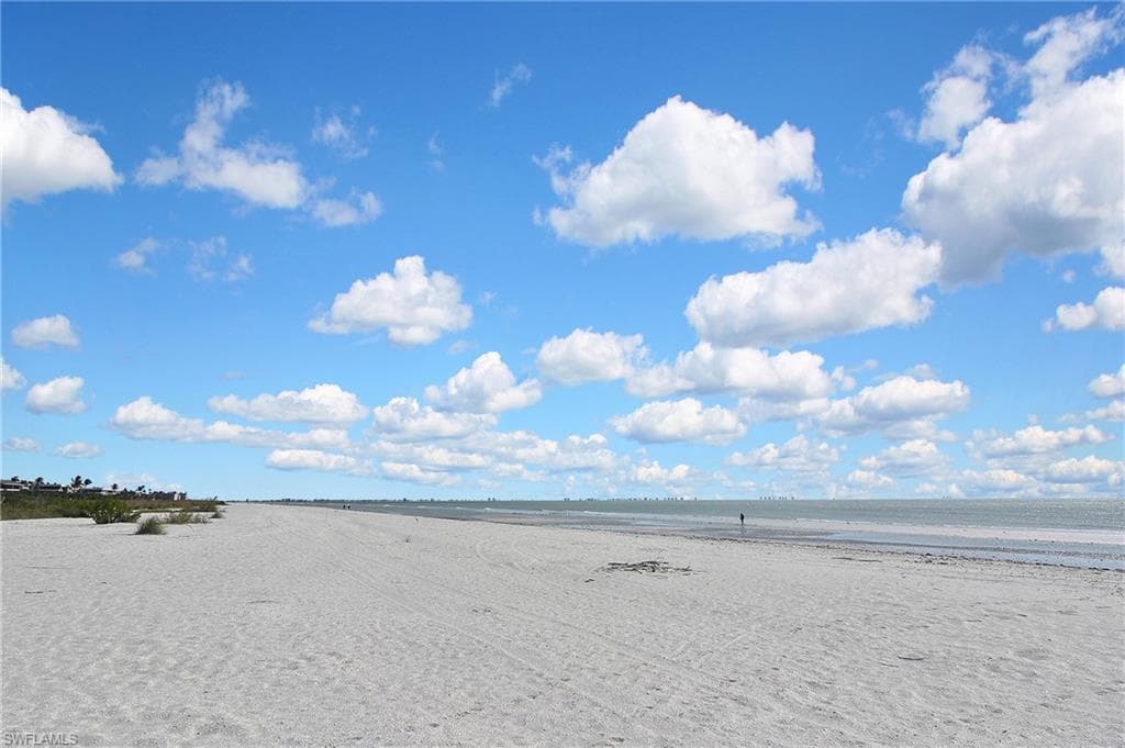 1919 Olde Middle Gulf DR # 106, SANIBEL FL 33957-41