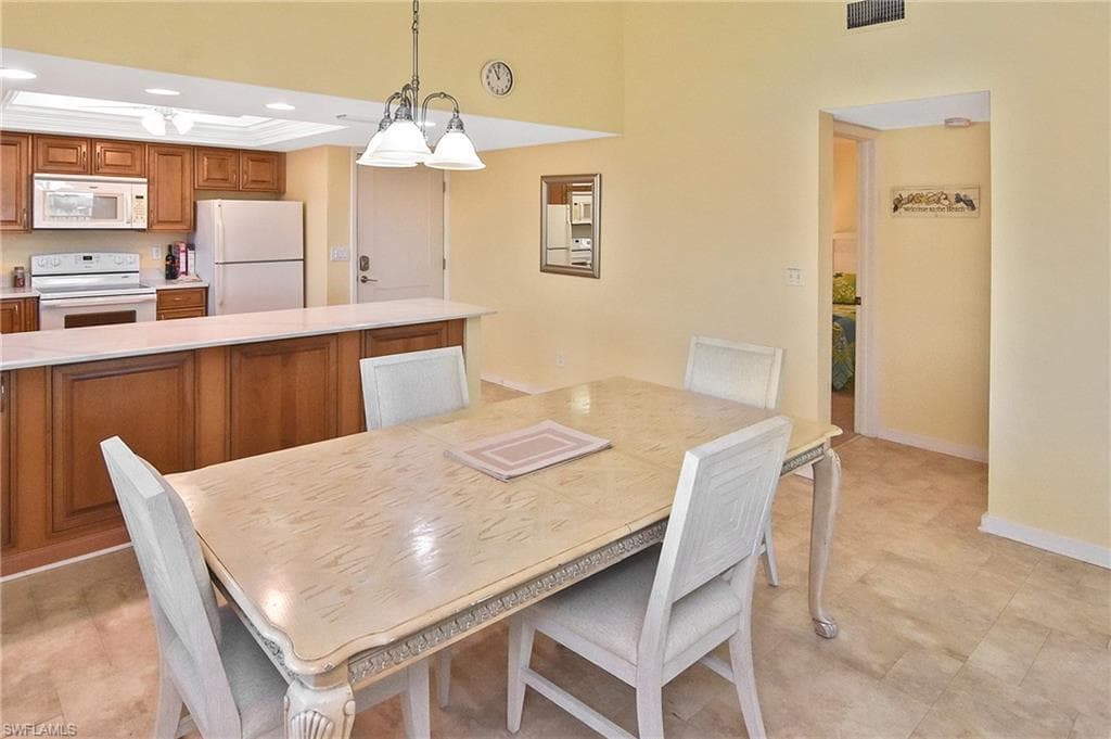 1919 Olde Middle Gulf DR # 106, SANIBEL FL 33957-11