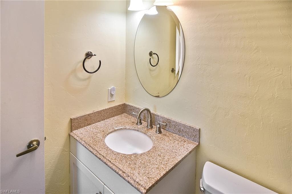 1919 Olde Middle Gulf DR # 106, SANIBEL FL 33957-23