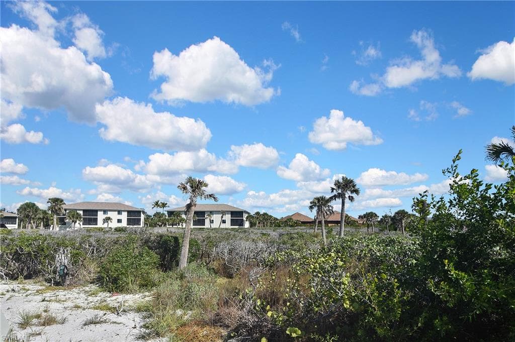 1919 Olde Middle Gulf DR # 106, SANIBEL FL 33957-39
