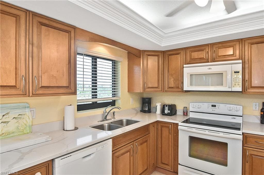 1919 Olde Middle Gulf DR # 106, SANIBEL FL 33957-28