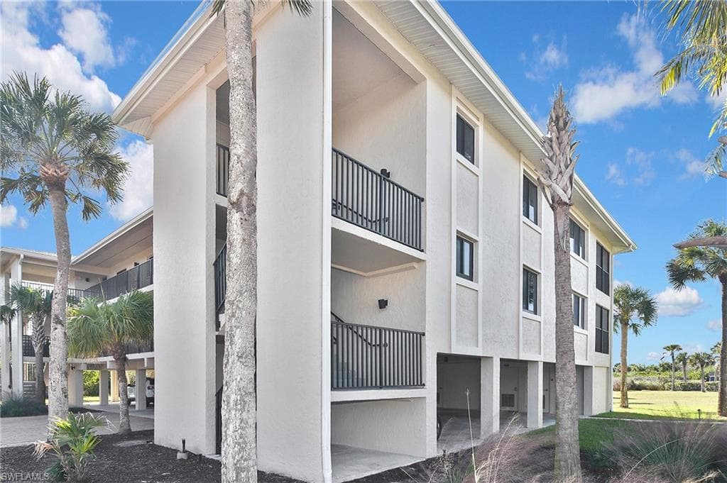 1919 Olde Middle Gulf DR # 106, SANIBEL FL 33957-7