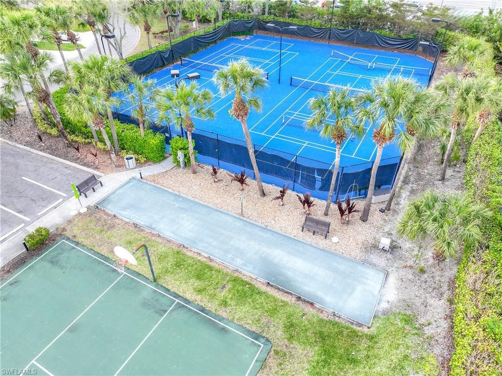7822 Gardner DR # 101, NAPLES FL 34109-23