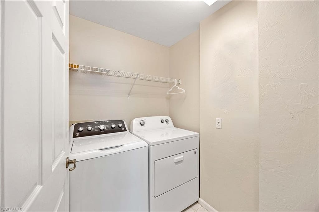 7822 Gardner DR # 101, NAPLES FL 34109-18