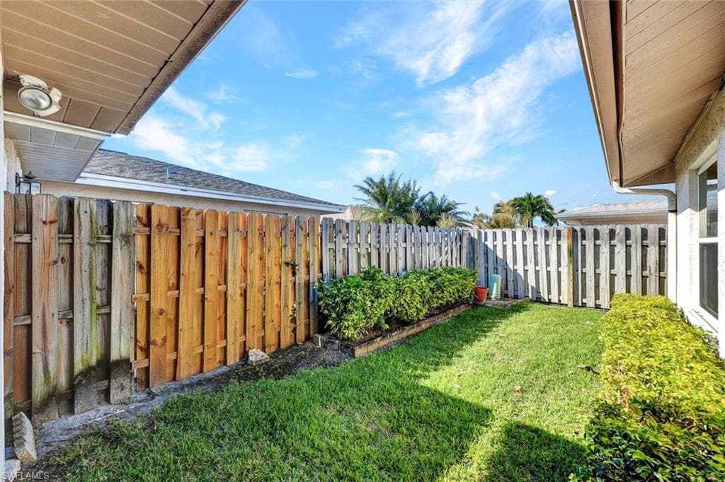 9857 Owlclover ST, FORT MYERS FL 33919-18